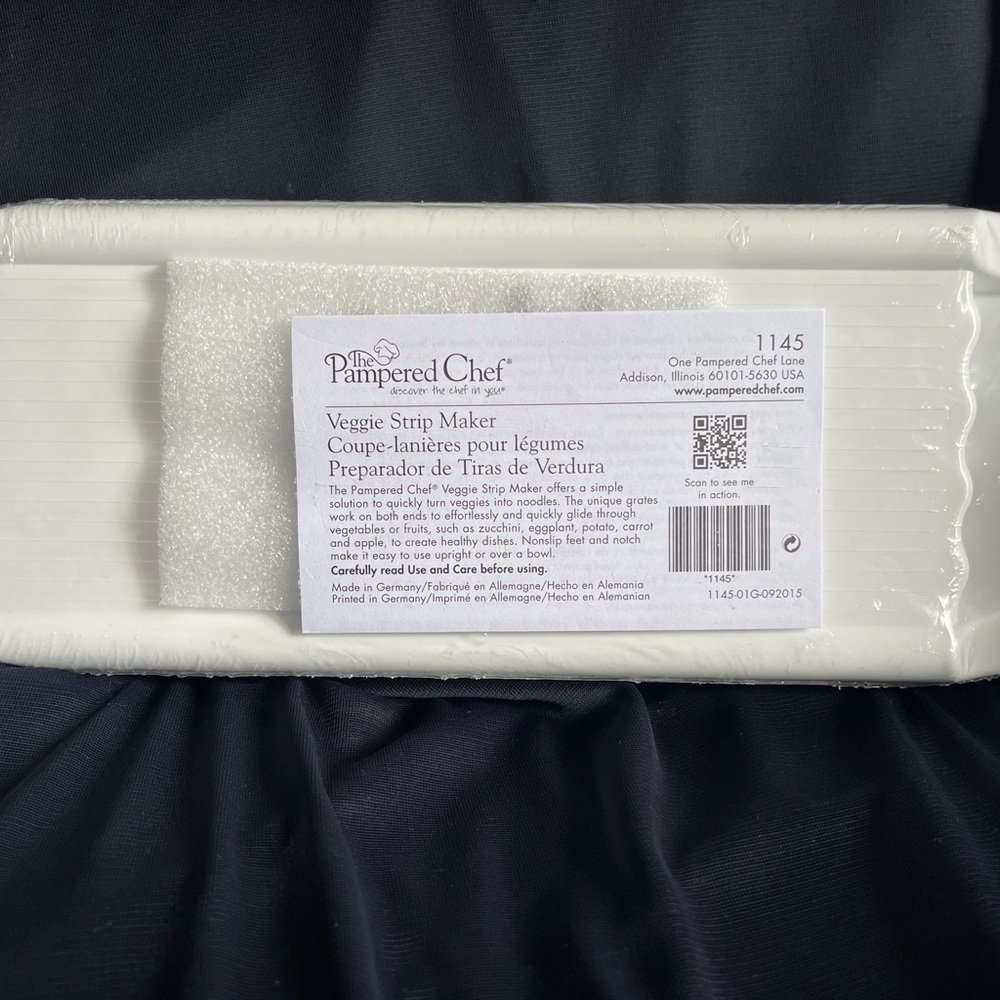 Pampered Chef veggie strip maker